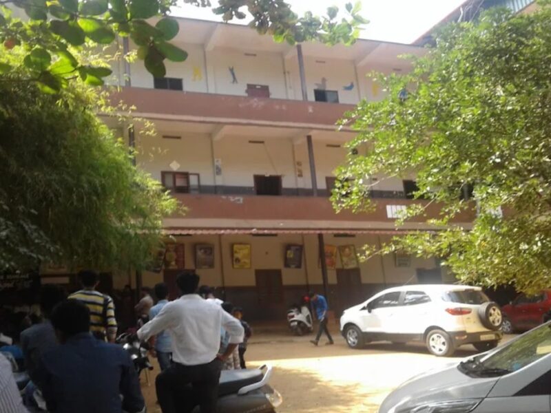 GMUP School Poonoor