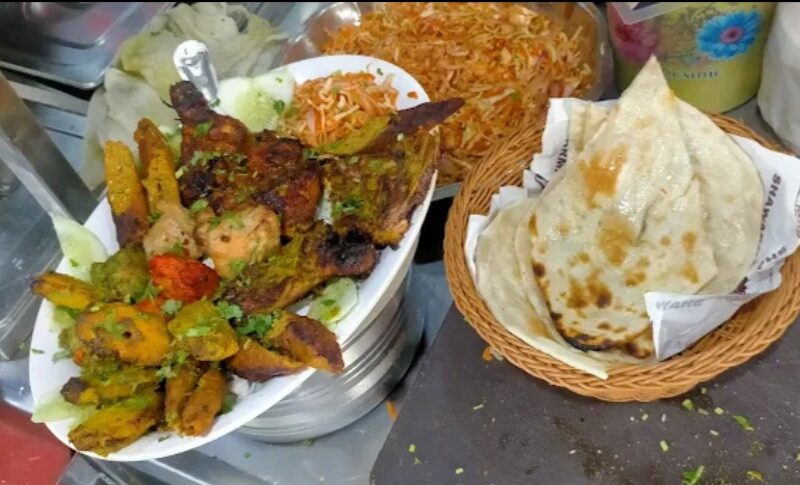 Keerthi Hotel Poonoor