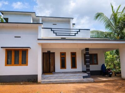House for Sale: Near Puthuppadi Panchayat Bazaar (Aachi Road)